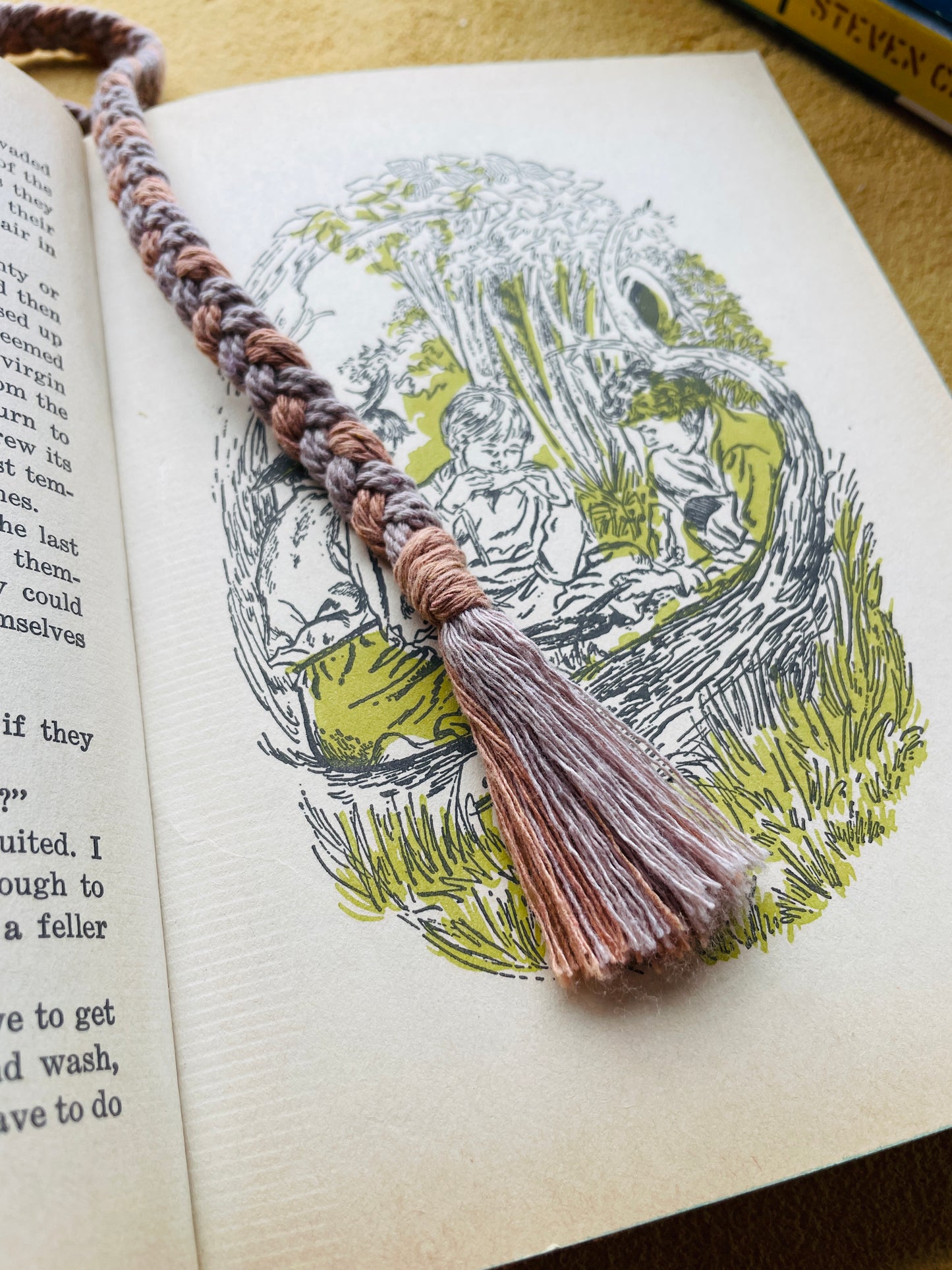 Macramé Bookmark · Pale Purple, Dusty Rose Combo · Dusty Brown Beads · 11"