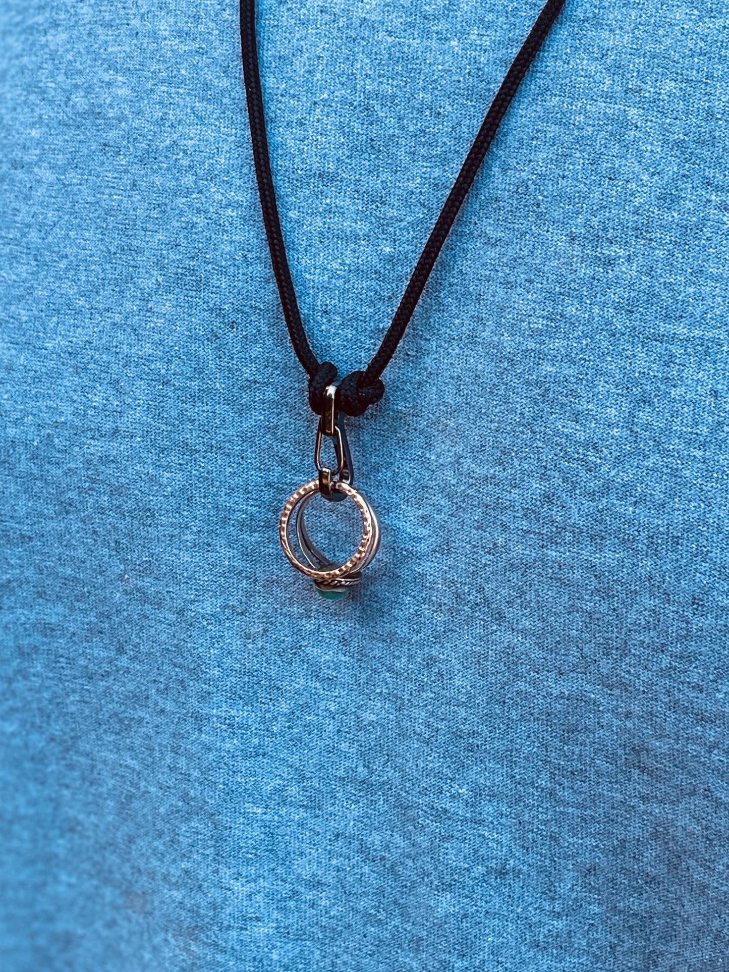 Ring Keeper · Paracord (3mm) · Black · Carabiner (sm) · Gunmetal black