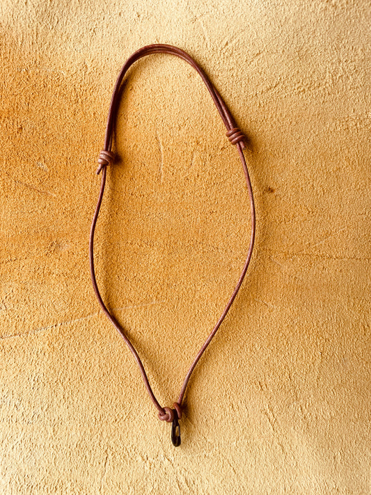 Ring Keeper · Leather (3mm) · Distressed Umber  · Carabiner (sm) · Black