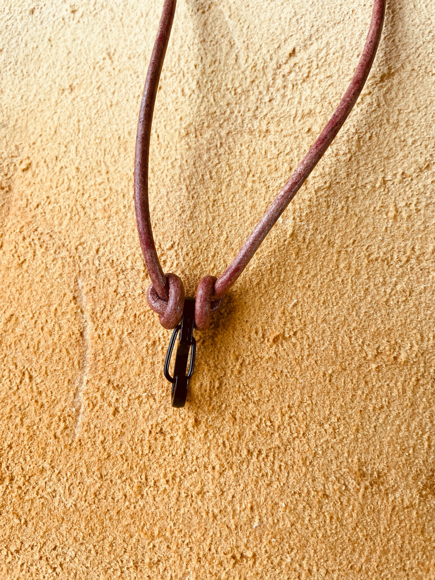 Ring Keeper · Leather (3mm) · Distressed Umber  · Carabiner (sm) · Black