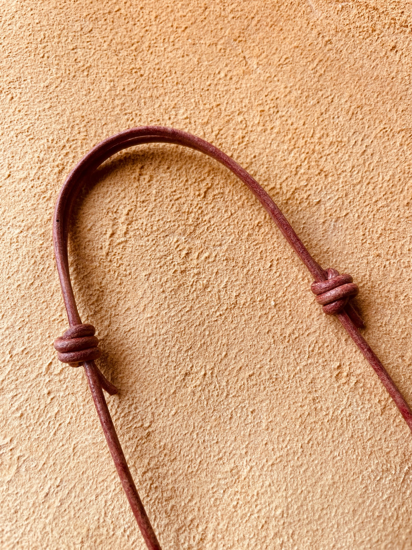 Ring Keeper · Leather (3mm) · Distressed Umber  · Carabiner (sm) · Gunmetal black
