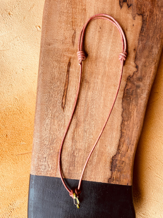 Ring Keeper · Leather (3mm)  · Distressed Umber  · Carabiner (m) · Metallic lime