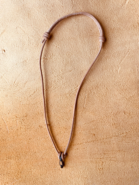 Ring Keeper · Leather (3mm) · Natural  · Carabiner (sm) · Black