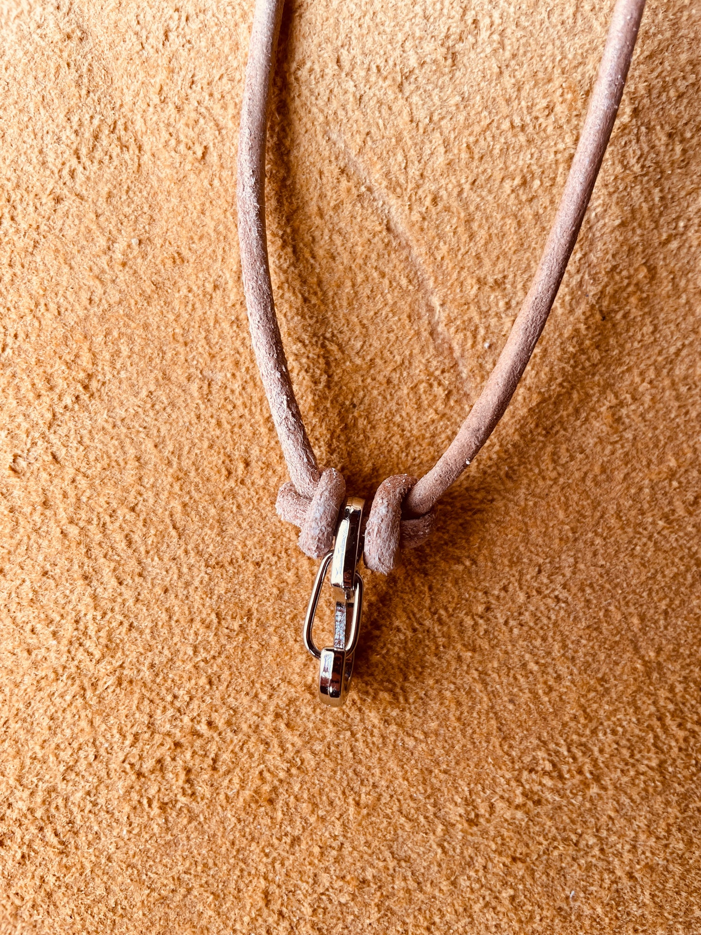Ring Keeper · Leather (3mm) · Natural  · Carabiner (sm) · Silver