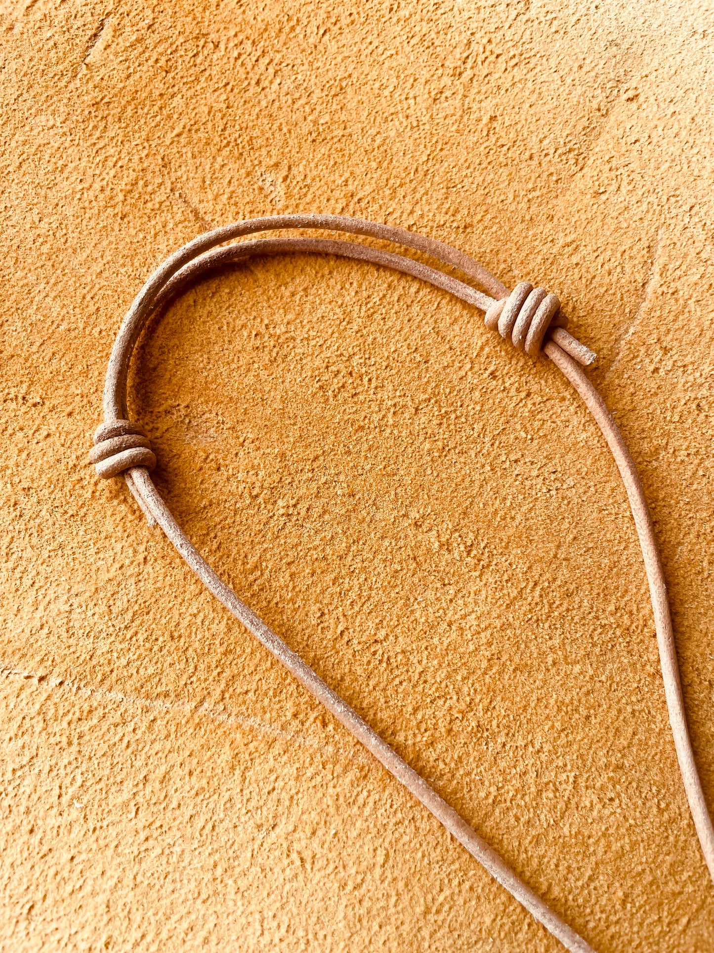 Ring Keeper · Leather (3mm) · Natural  · Carabiner (sm) · Silver