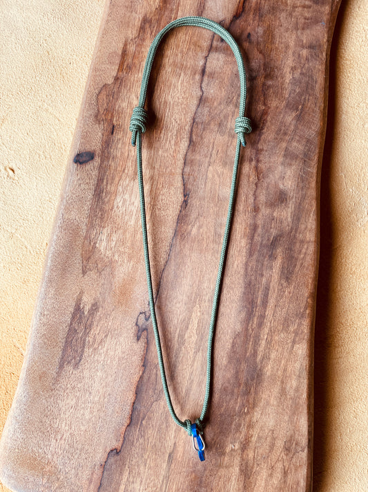 Ring Keeper · Paracord (3mm) · Forest Green  · Carabiner (m) · Metallic Blueberry