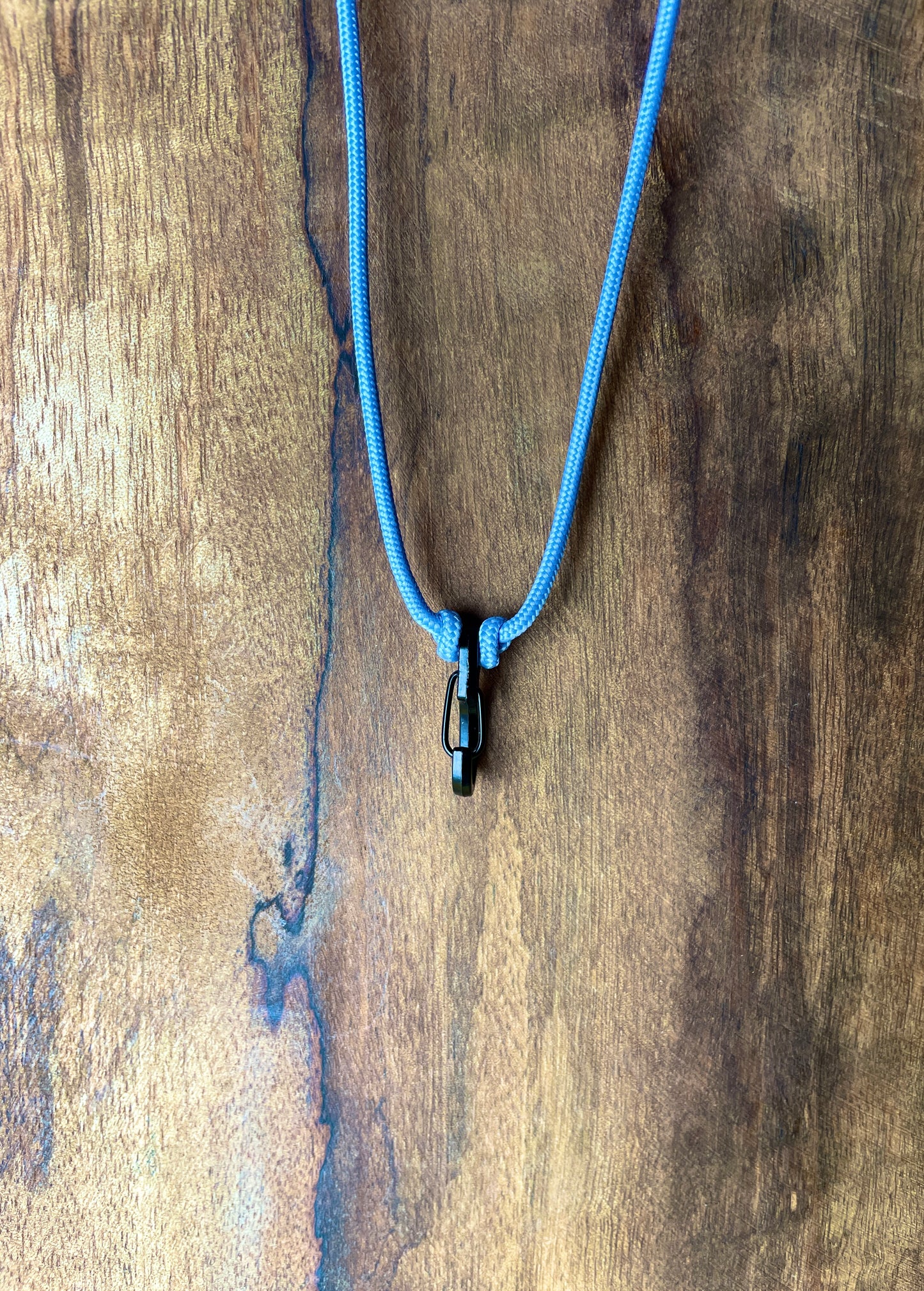 Ring Keeper · Paracord (2mm) · Baby Blue  · Carabiner (sm) · Black