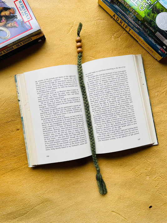 Macramé Bookmark · Forest Green · Light Brown Beads · 10.5"