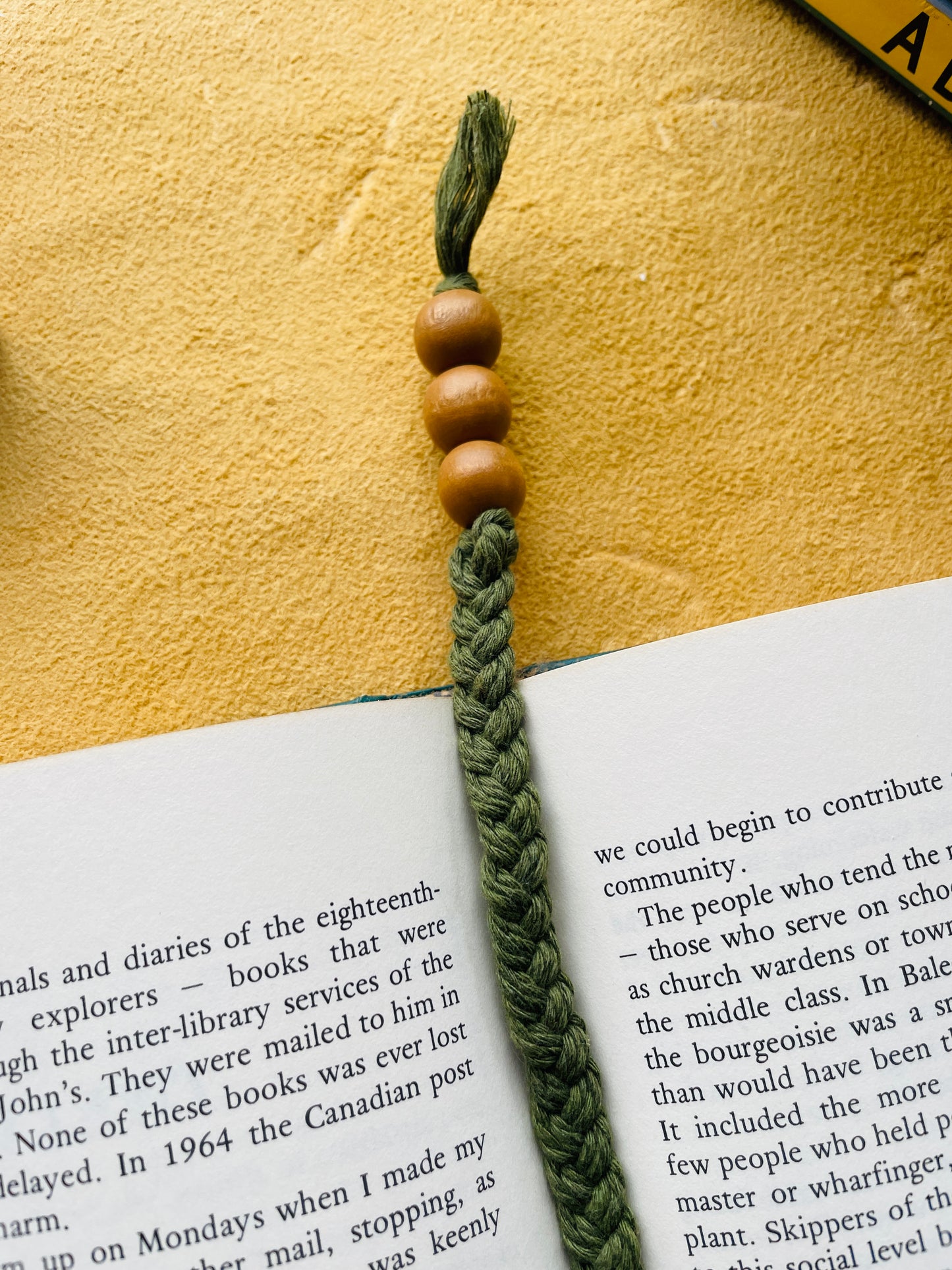 Macramé Bookmark · Forest Green · Light Brown Beads · 10.5"