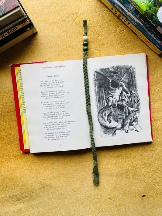 Macramé Bookmark · Forest Green · Green & Beige Beads · 10"