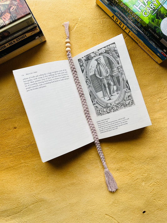 Macramé Bookmark · Pale Purple · Light Wood Beads · 11"
