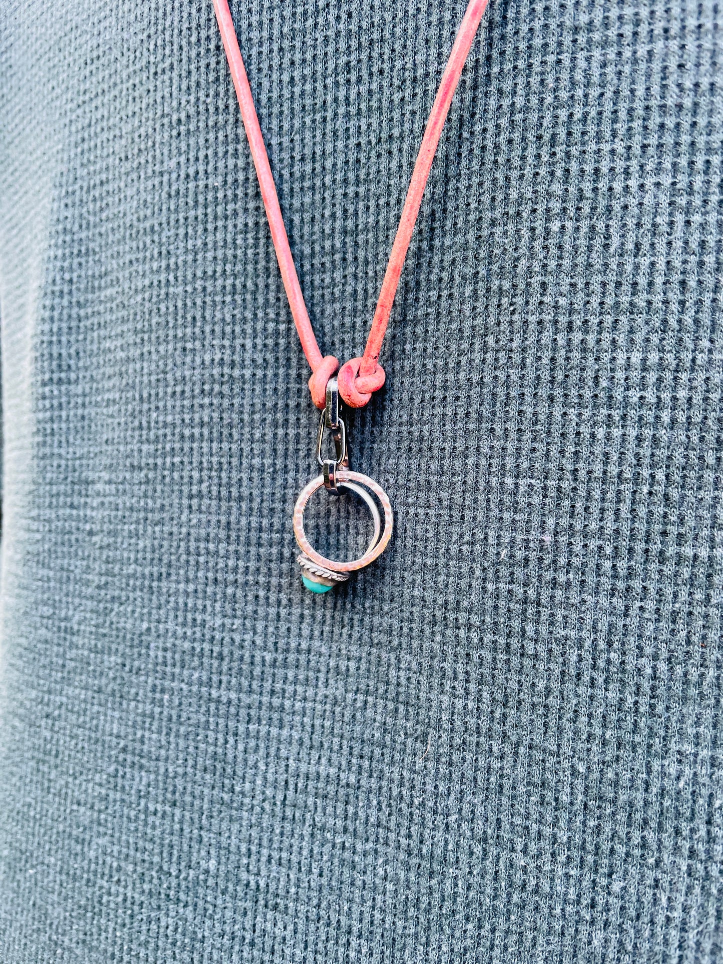 Ring Keeper · Leather (3mm) · Distressed Umber  · Carabiner (sm) · Gunmetal black