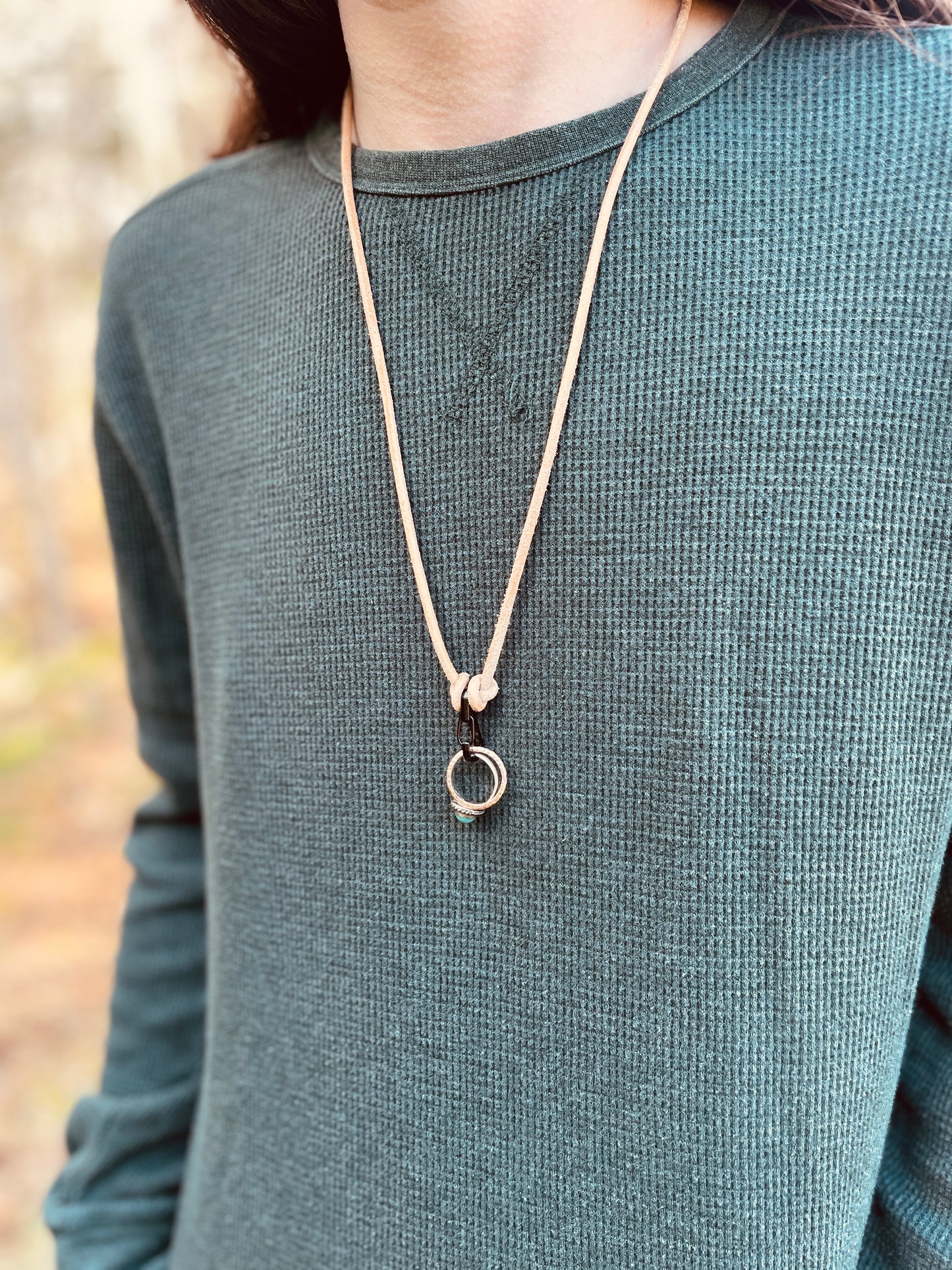 Ring Keeper · Leather (3mm) · Natural  · Carabiner (sm) · Black