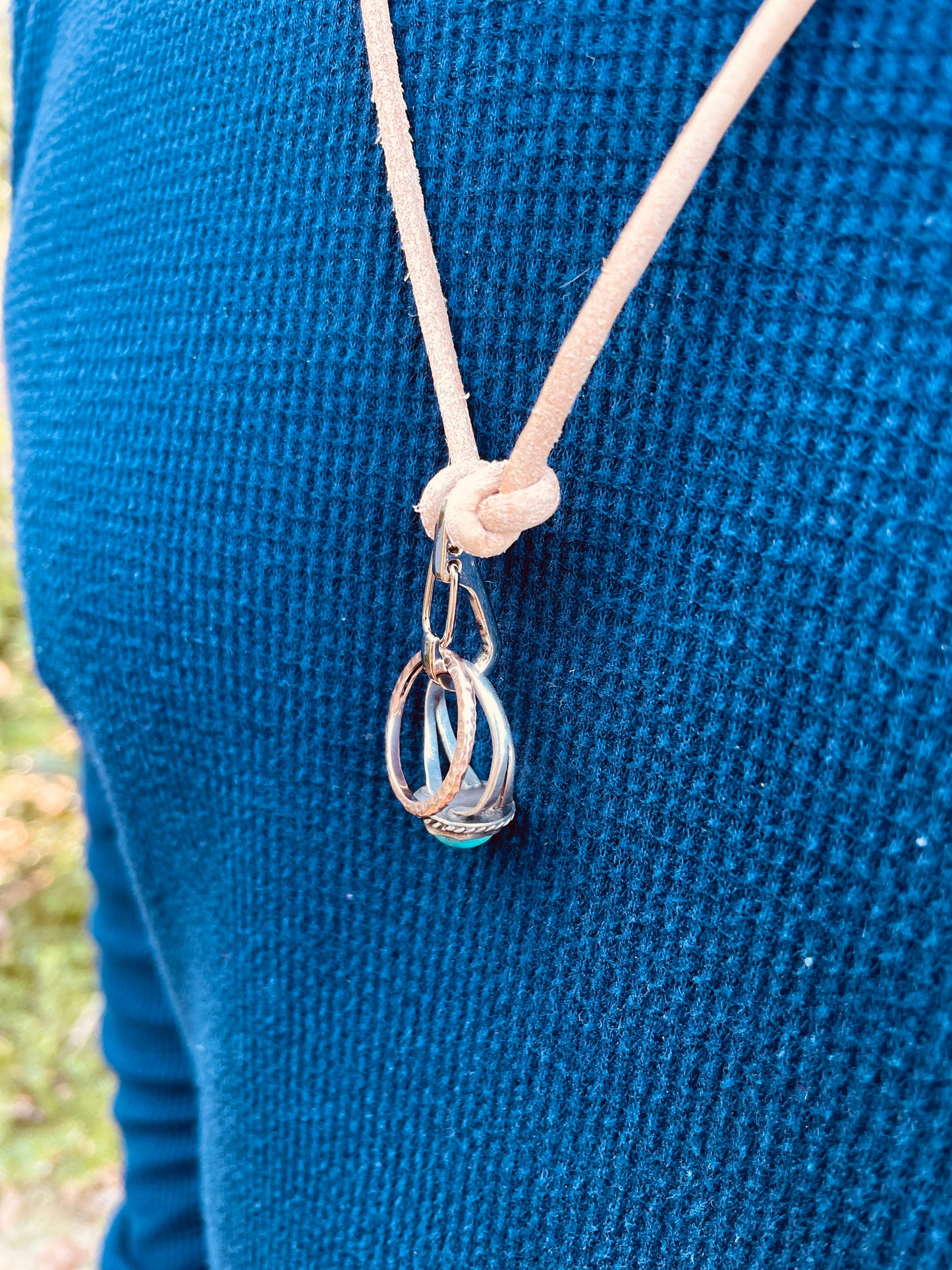Ring Keeper · Leather (3mm) · Natural  · Carabiner (sm) · Silver