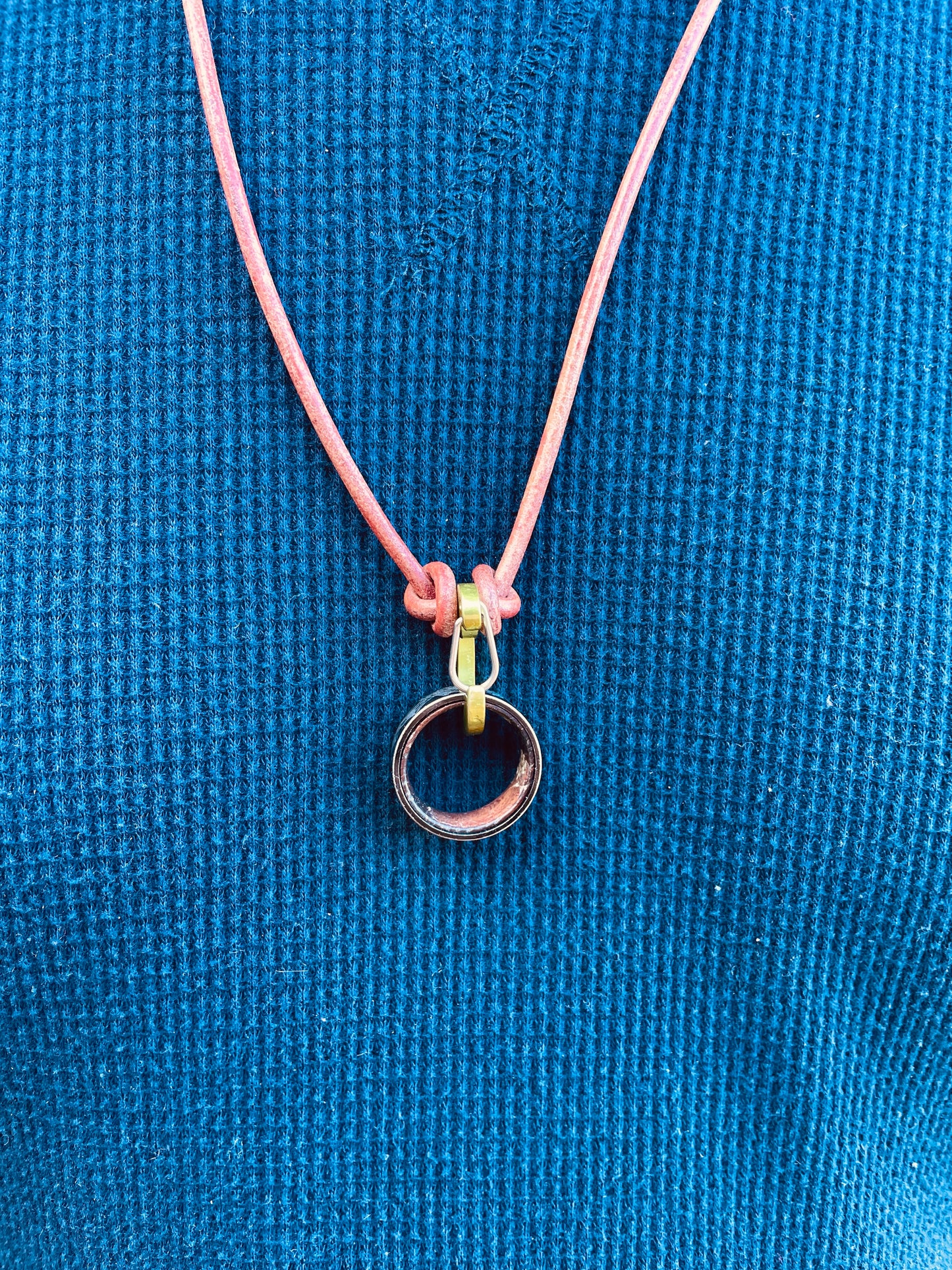 Ring Keeper · Leather (3mm)  · Distressed Umber  · Carabiner (m) · Metallic lime