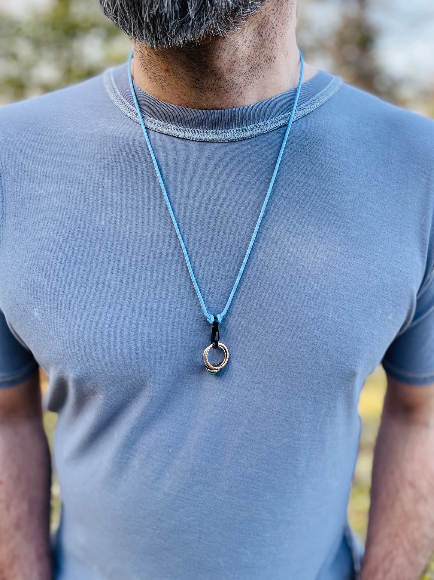 Ring Keeper · Paracord (2mm) · Baby Blue  · Carabiner (sm) · Black